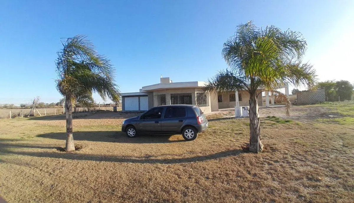 Venta Casa  con Lote 1 Hectárea  Ruta 19 5