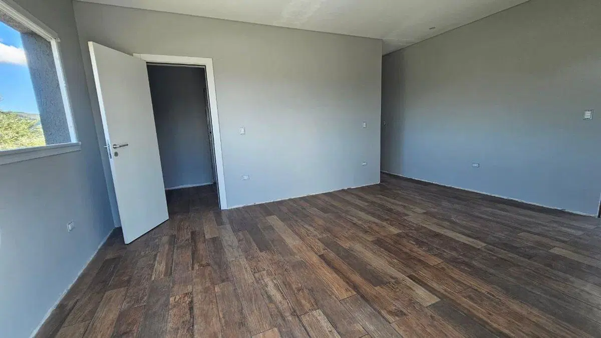 VENTA CASA CATEGORIA EN ALTOS DE CARLOS PAZ 5