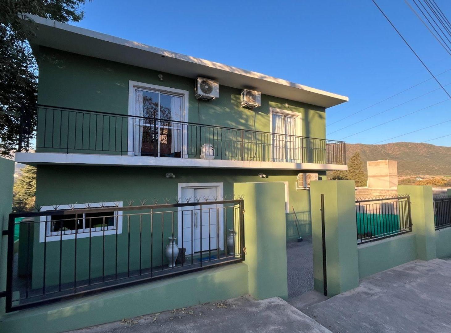 Foto de VENTA CASA 3 DOR 3 BAÑOS PILETA Y VISTA EN BIALET, imagen 4