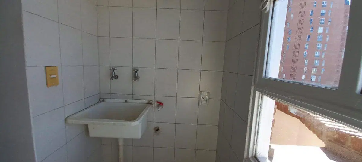 VENTA LUMINOSO DEPTO 3 DORM BARRIO GUEMES 2