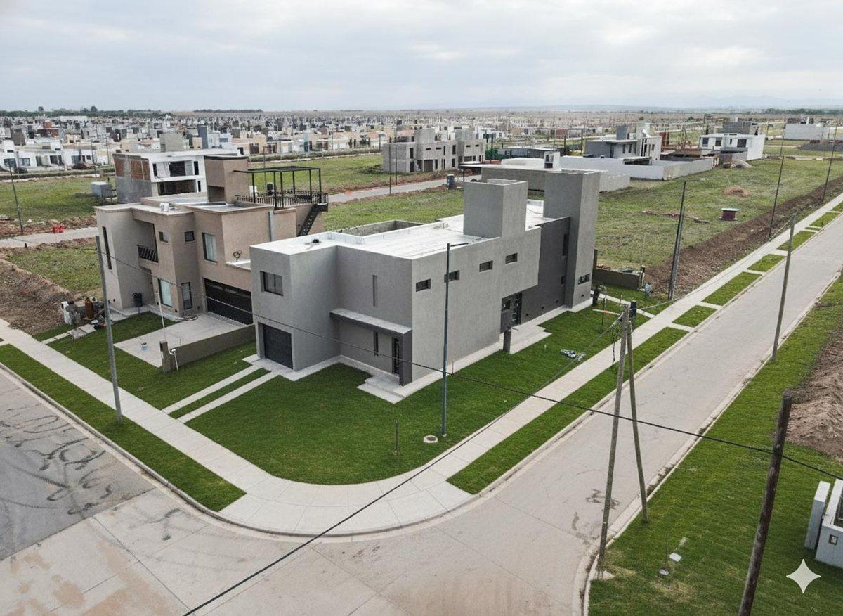 Foto de VENTA CASA DUPLEX PAMPAS DE MANANTIALES, imagen 5