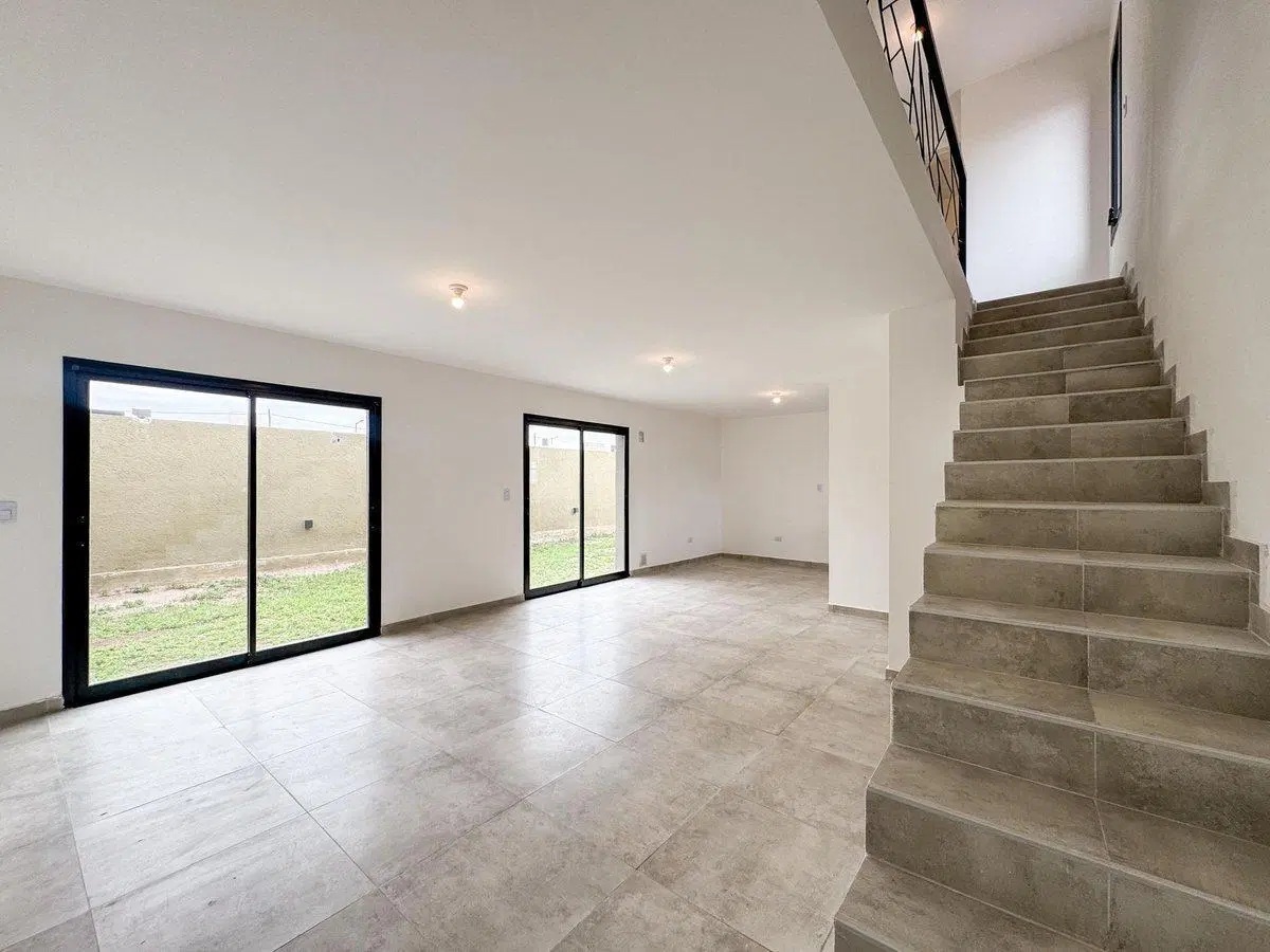 VENTA CASA DUPLEX PAMPAS DE MANANTIALES 2