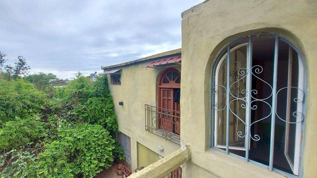 Foto de Venta casa 5 dormitorios Los Naranjos, imagen 2