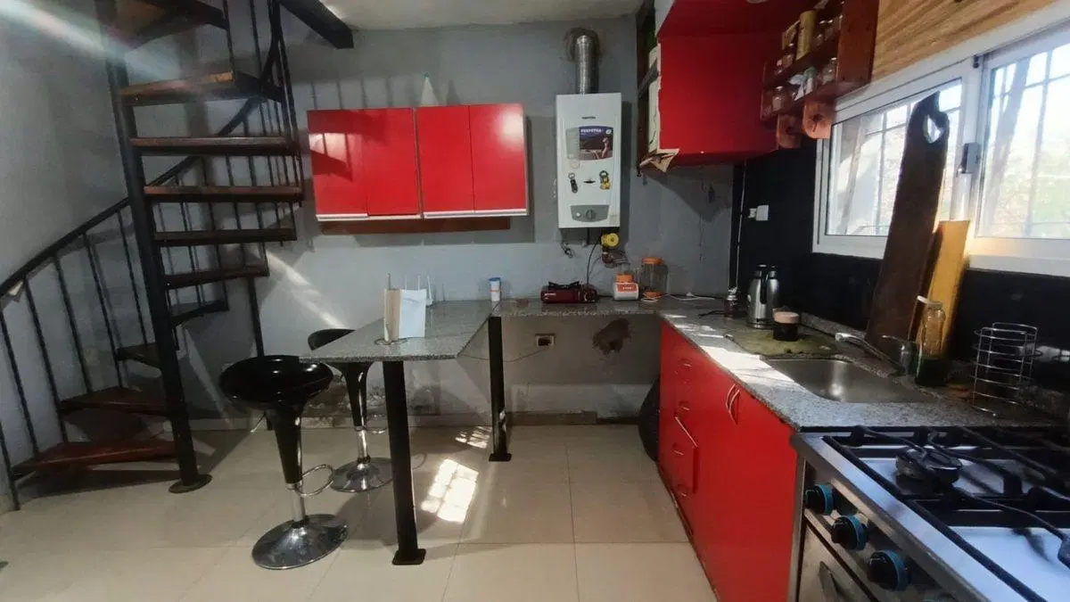 VENTA CASA DOS DORMITORIOS EN VILLA PARQUE SIQUIMA 2