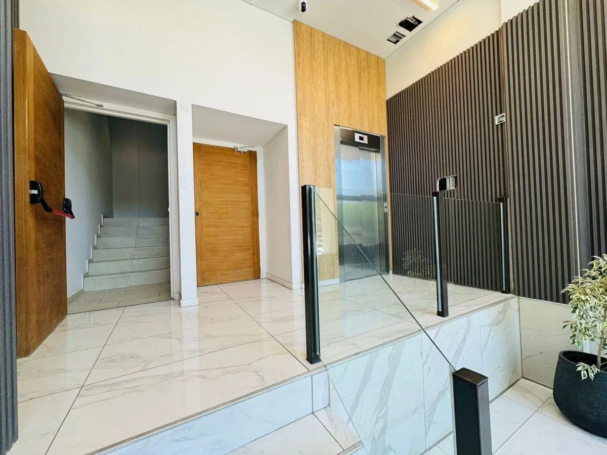 VENTA DEPTO AMOBLADO 1 DORM BALCON CARLOS PAZ 2