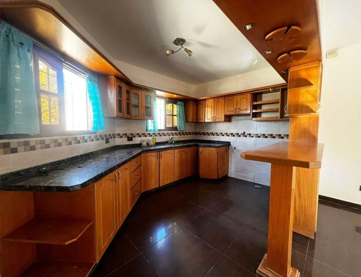 VENTA CASA 4 DORMITORIOS MALVINAS ARGENTINAS 3
