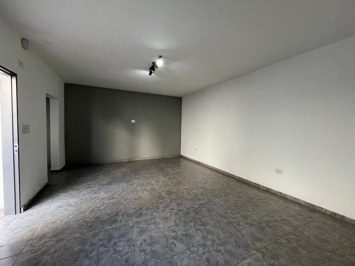 Foto de VENTA DEPTO 1 DORM CON PATIO TALLERES OESTE, imagen 2