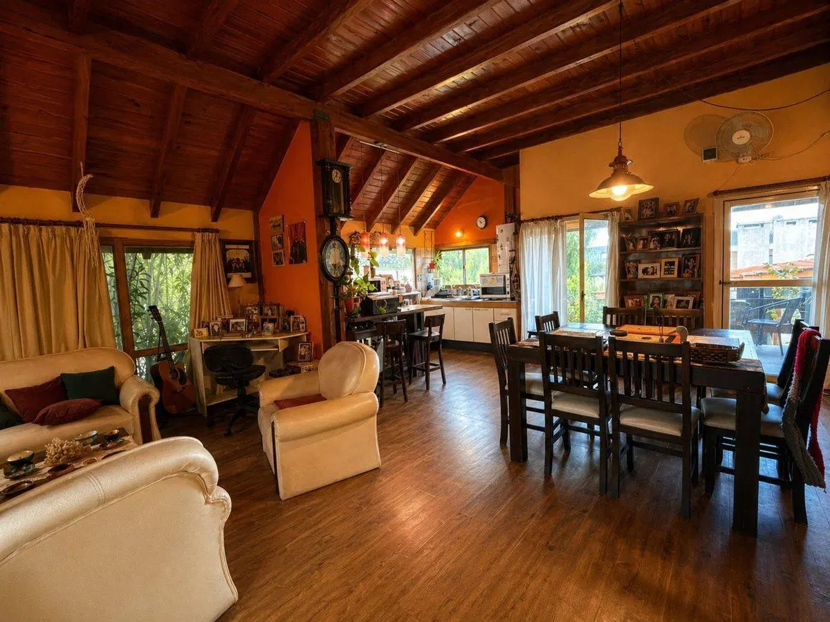 VENTA DE DOS CASAS CON PILETA VILLA DEL LAGO 4