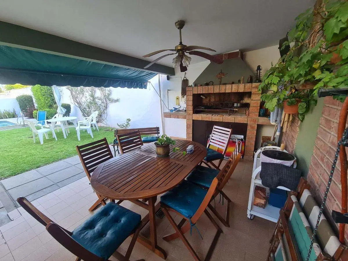 VENTA CASA 4D - LOMAS DE SAN MARTIN 5