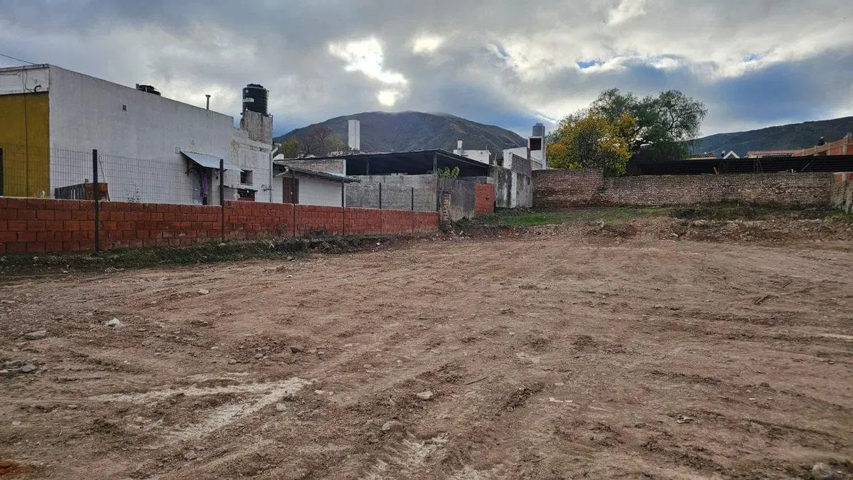 VENTA DE LOTE EN LA FALDA 4