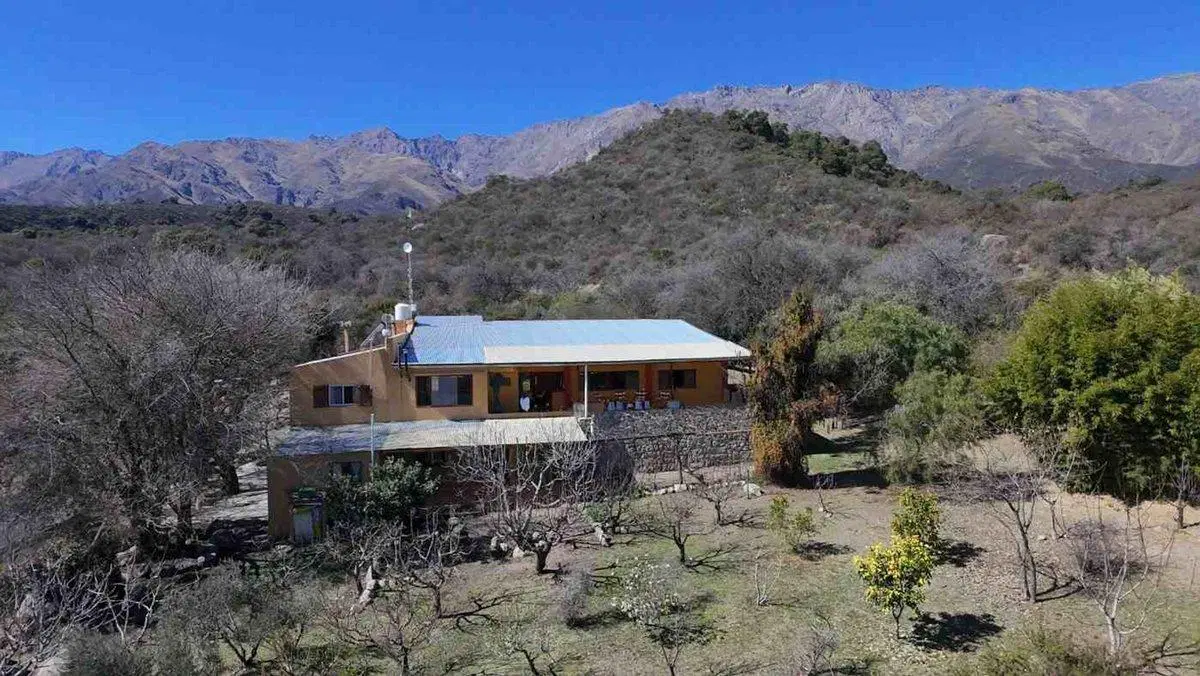 VENTA CASA QUINTA VILLA DE LAS ROSAS PILETA DPTOS 4