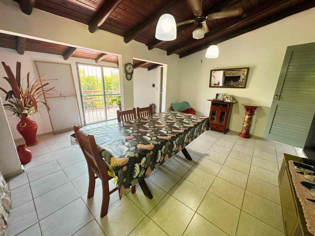 Foto de VENTA CASA Y DPTO PILETA VILLA DEL LAGO CARLOS PAZ, imagen 4