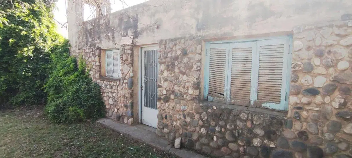 VENTA 2 CASAS GRANJA DE FUNES A REFACCIONAR 4