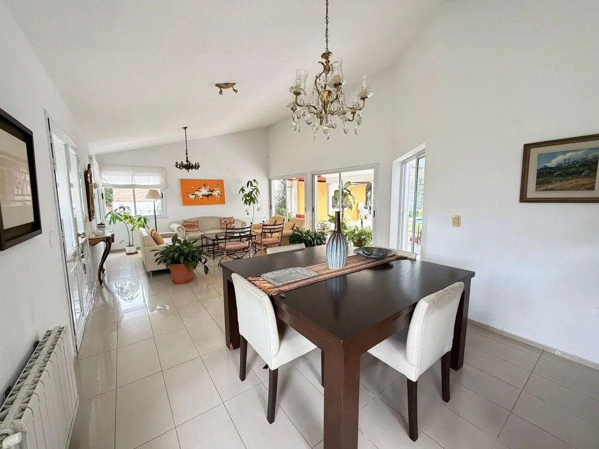 VENTA CASA 4 DORMITORIOS SAN ISIDRO VILLA ALLENDE 2