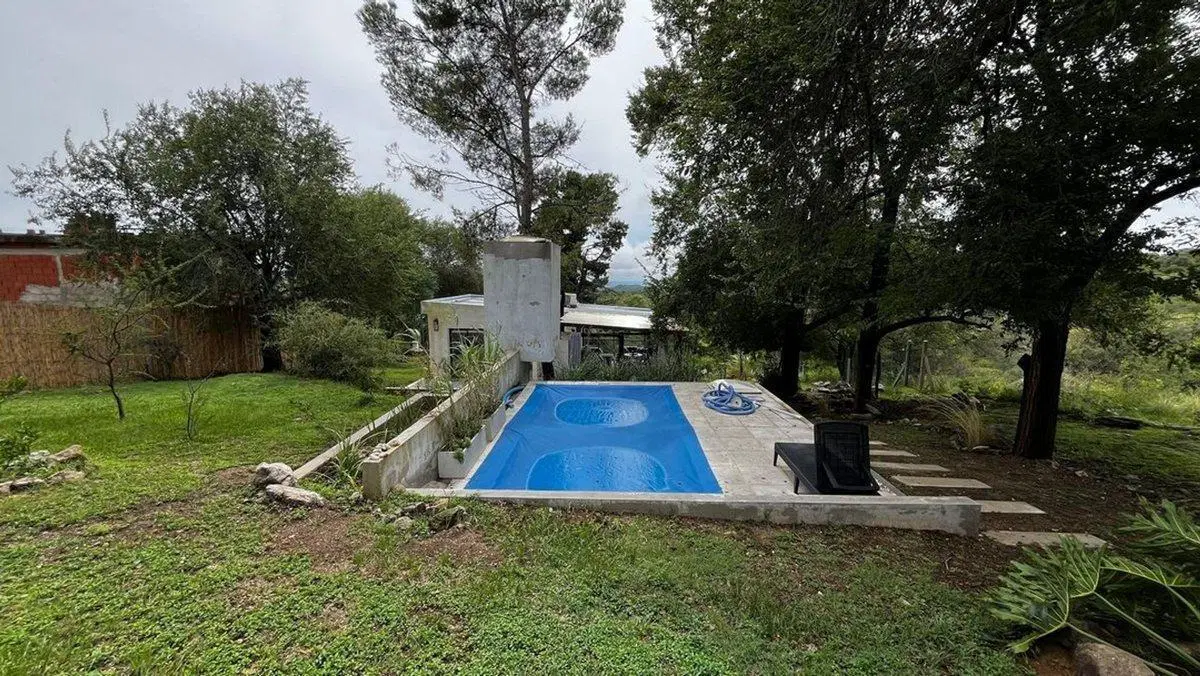 VENTA CASA 2 DORMITORIOS Y PILETA CIUDAD AMERICA 2
