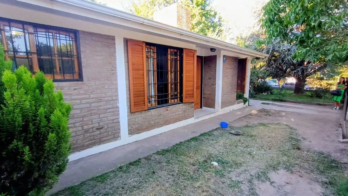 VENTA CASA 3 DORMIS MÁS ESCRITORIO CARLOS PAZ 4