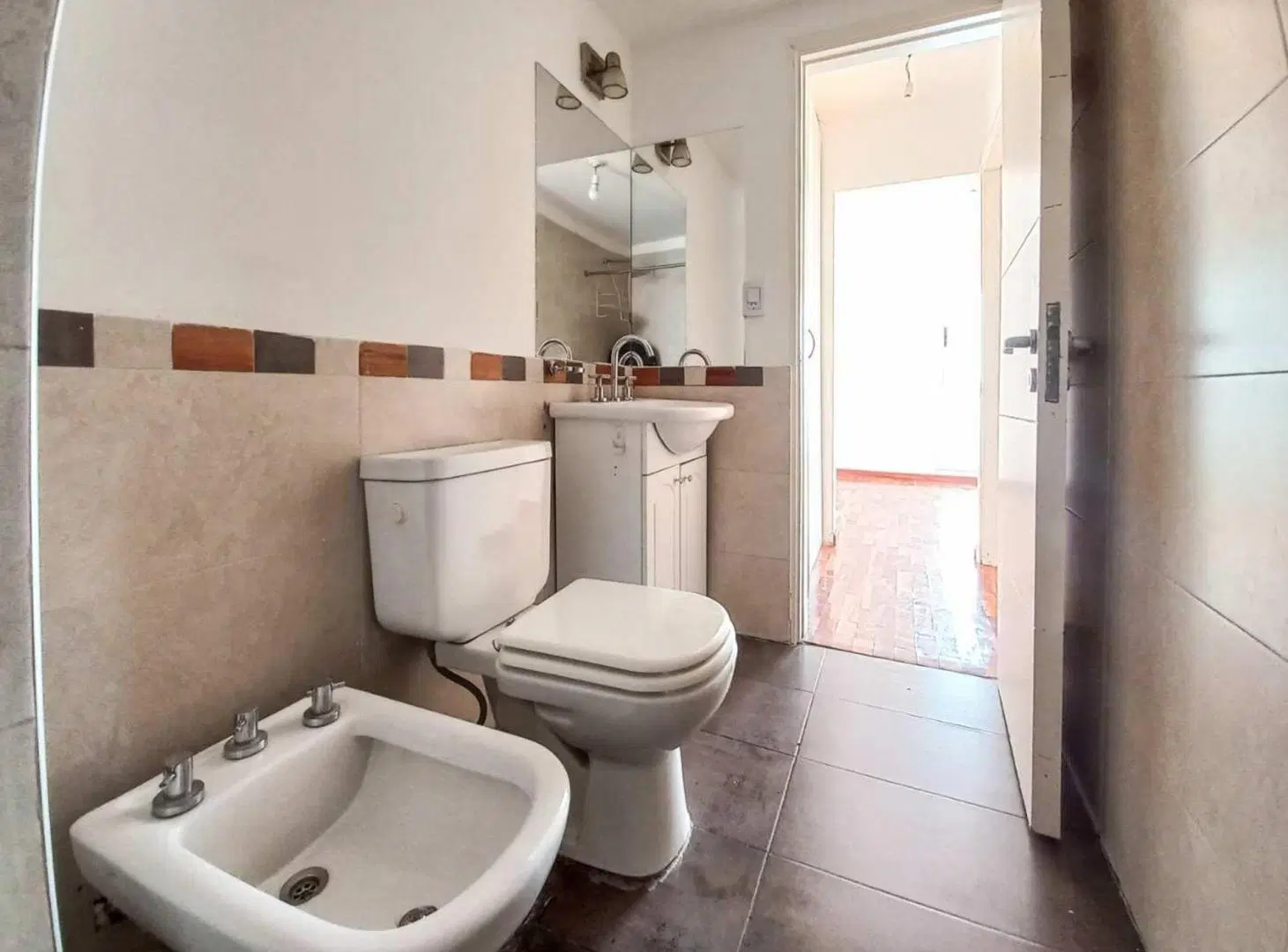 VENTA DEPARTAMENTO 1 DORMITORIO CON PATIO GRAL PAZ 3