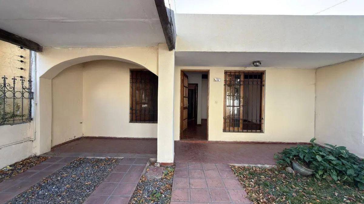 VENTA CASA 2 DORMITORIOS VILLA CABRERA 5
