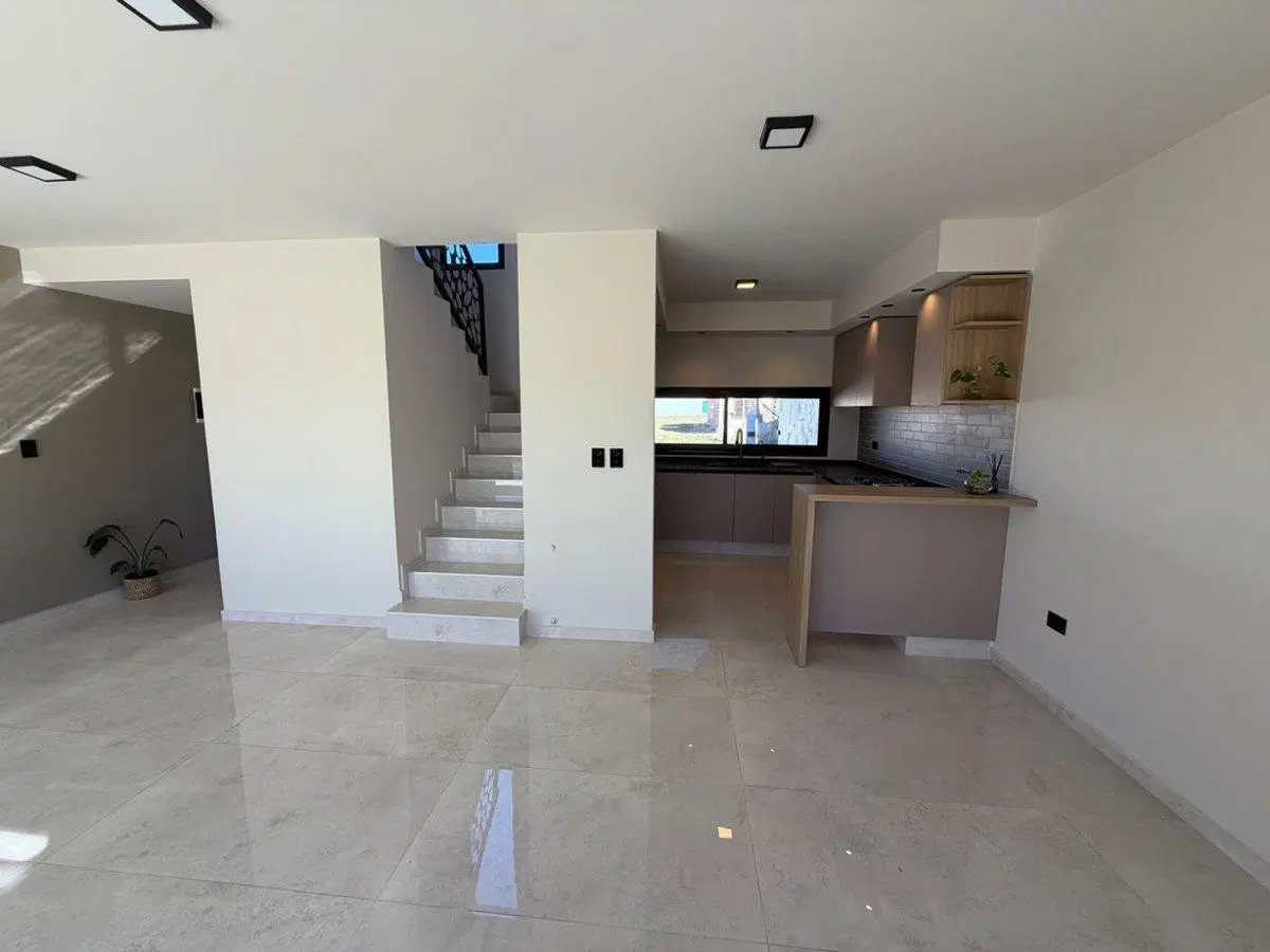 VENTA DUPLEX 3 DORM A ESTRENAR DOCTA URBANIZACION 4