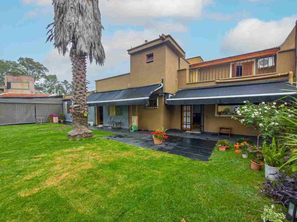 Foto de VENTA CASA 4 DORM PILETA QCHO COCH VA BELGRANO CBA, imagen 3
