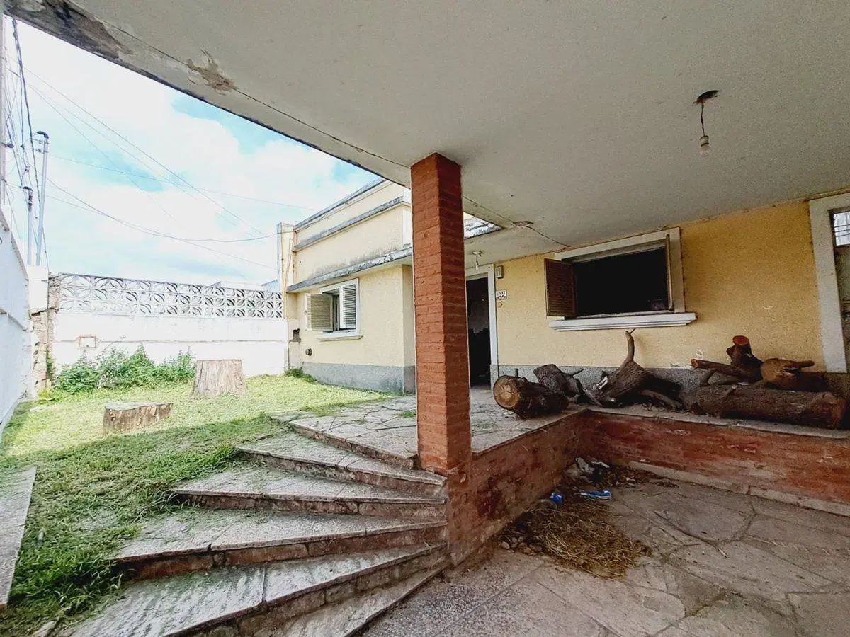 VENTA CASA 3 DORM A RECICLAR ALTO ALBERDI CERCA AV 2
