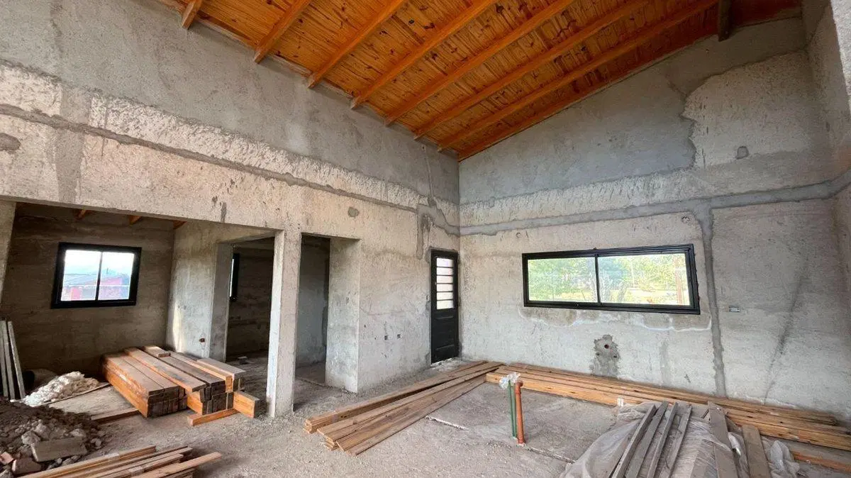 VENTA CASA 4 DORM 4 BAÑOS A TERMINAR EN V GIARDINO 3