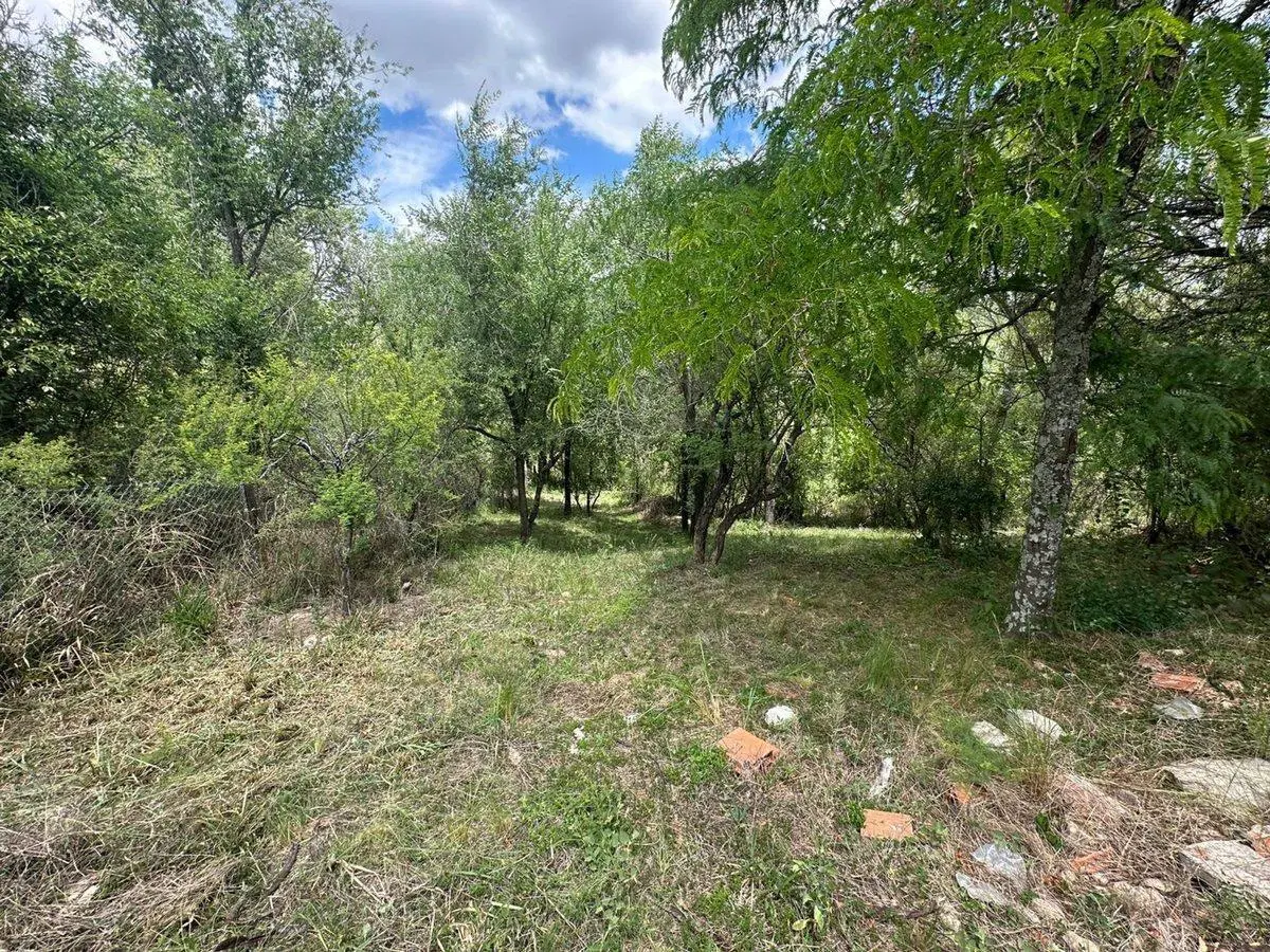 VENTA LOTE 1048MTS CON EDIFICACIÓN  CUESTA BLANCA 8