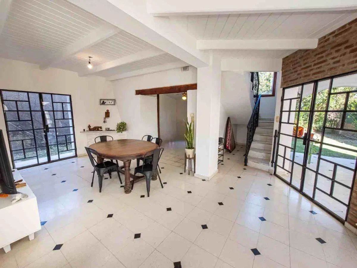 CASA EN VENTA EN HOUSING 4  DORM BARRIO ARGUELLO 5