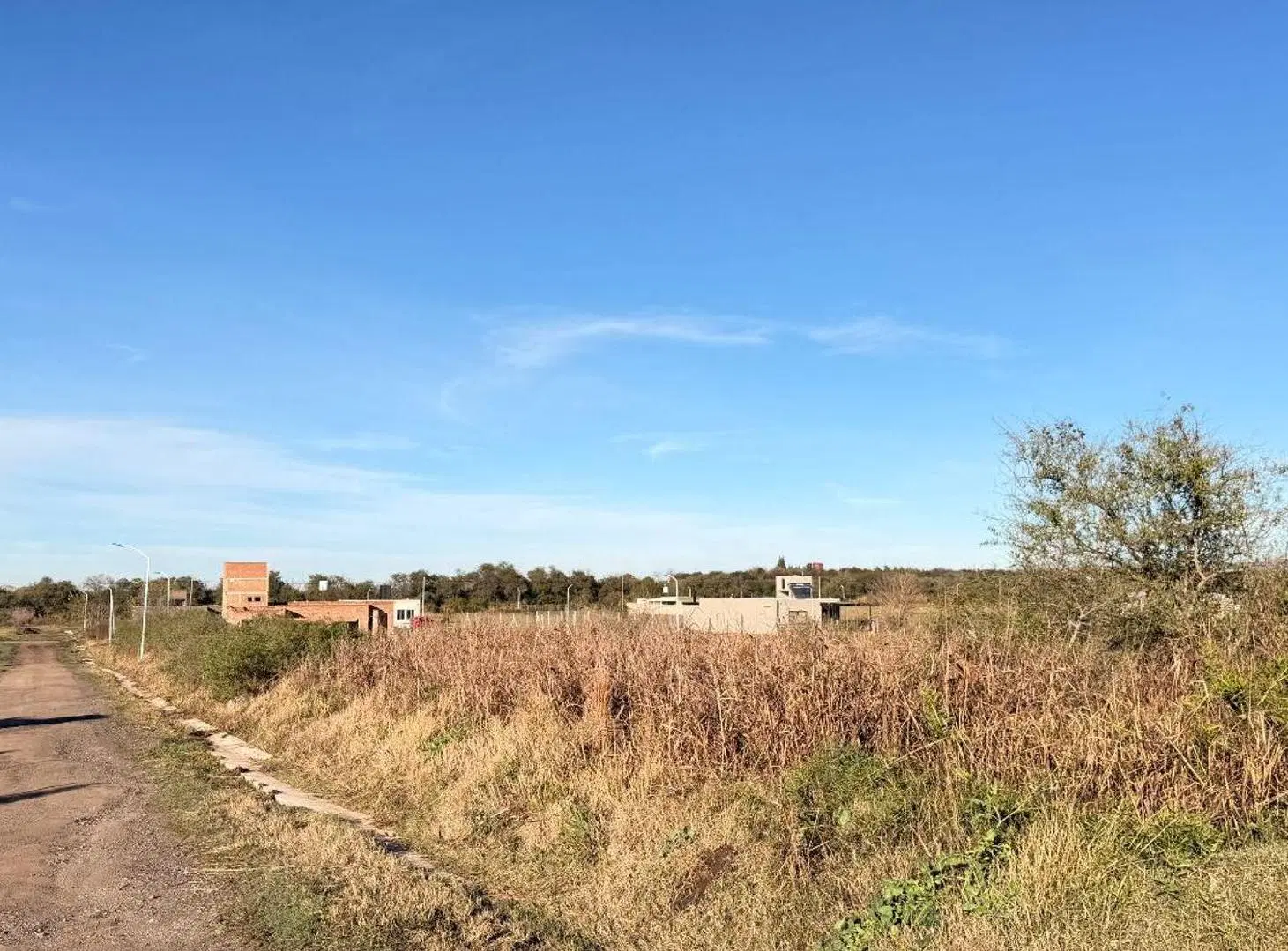 LOTE EN VENTA SOLES SERRANOS lll 400 METROS 4