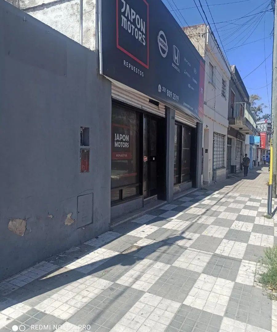 VENTA LOCAL COMERCIAL CON GRAN POTENCIAL 3