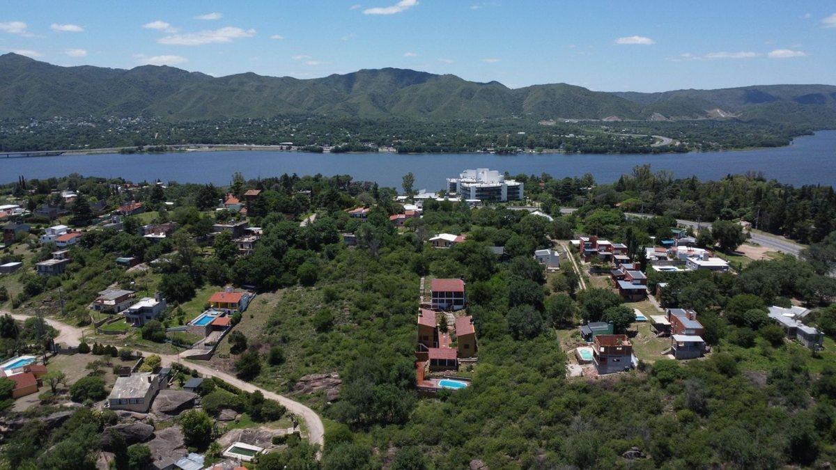 Foto de VENTA DOS CASAS Y CUATRO DUPLEX SIQUIMAN, imagen 3