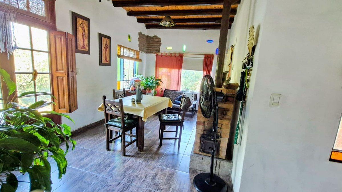 Foto de VENTA CASA TRES DORMITORIOS ICHO CRUZ, imagen 2