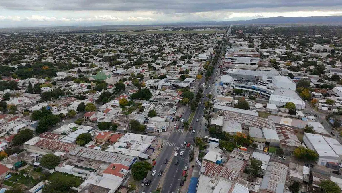 VENTA GALPON LOCAL COMERCIAL RENTABLE FUERZA AEREA 5