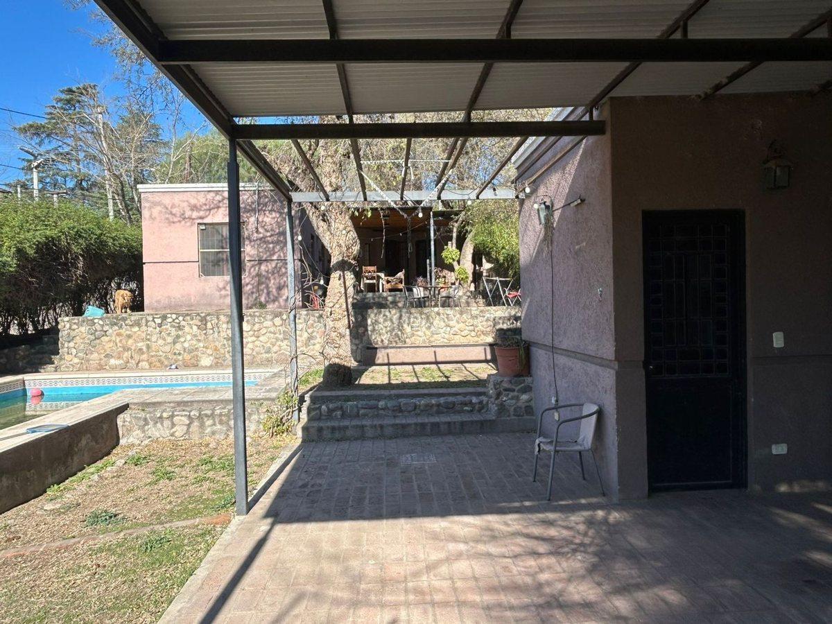 Foto de VENTA CASA VILLA ALLENDE CONDOR ALTO 3 DORM, imagen 1