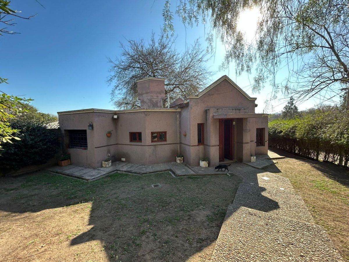 Foto de VENTA CASA VILLA ALLENDE CONDOR ALTO 3 DORM, imagen 3