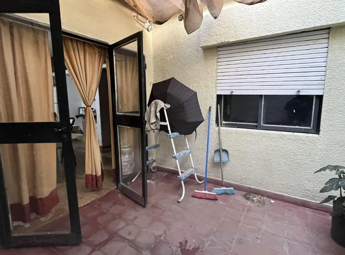 VENTA CASA 3 DORMITORIOS EN GUEMES 4