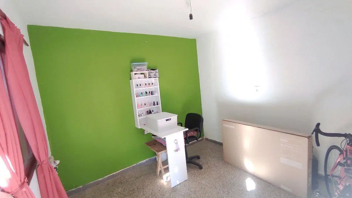 VENTA DE CASA 3 DORMITORIO MAS 2 DPTOS DE UN DORM 8