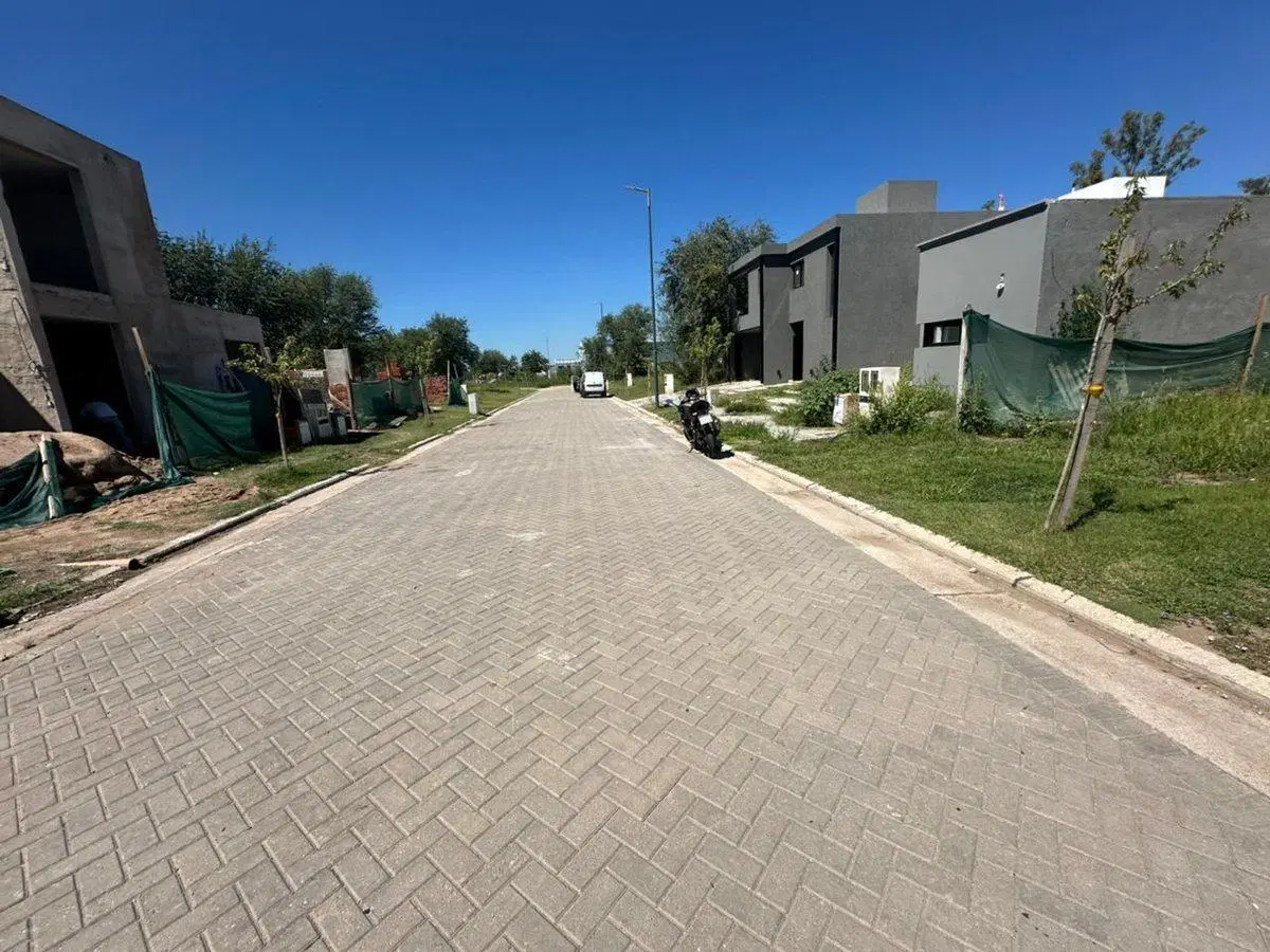 VENTA LOTE 250MTS EN  NUEVO MALAGUEÑO 2