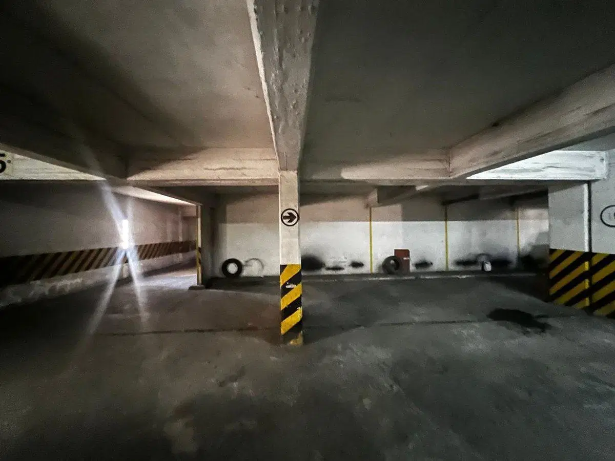 Venta Cochera zona Tribunales excelente ubicación 3