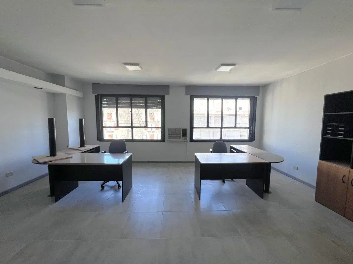 VENTA 98M2 DE OFICINAS COMERCIALES CENTRO 5