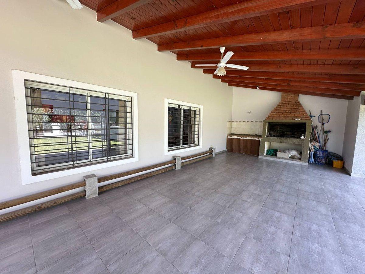 Foto de VENTA CASA 3 DORM COSTANERA RIO COSQUIN Y SIERRAS, imagen 2