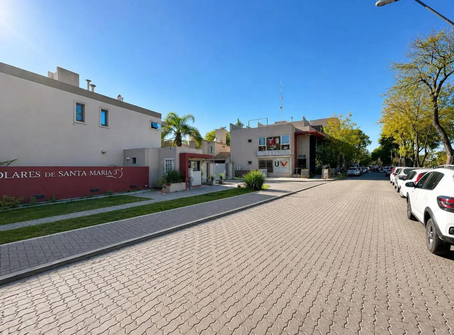 VENTA Casa 4 Dormitorios Housing Solares Arguello 3