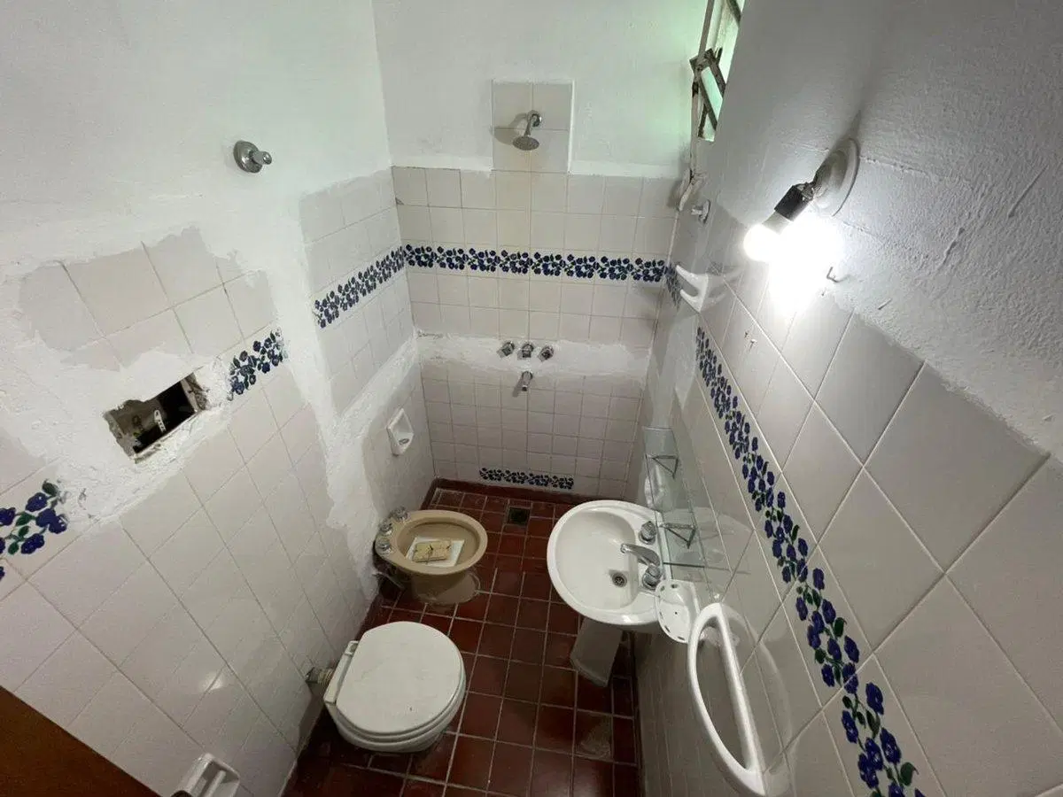VENTA CASA 3 DORM BARRIO GUEMES 5