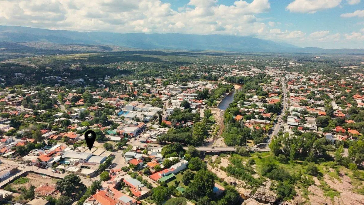 VENTA LOCAL ESQUINA COMERCIAL MINA CLAVERO CENTRO 4