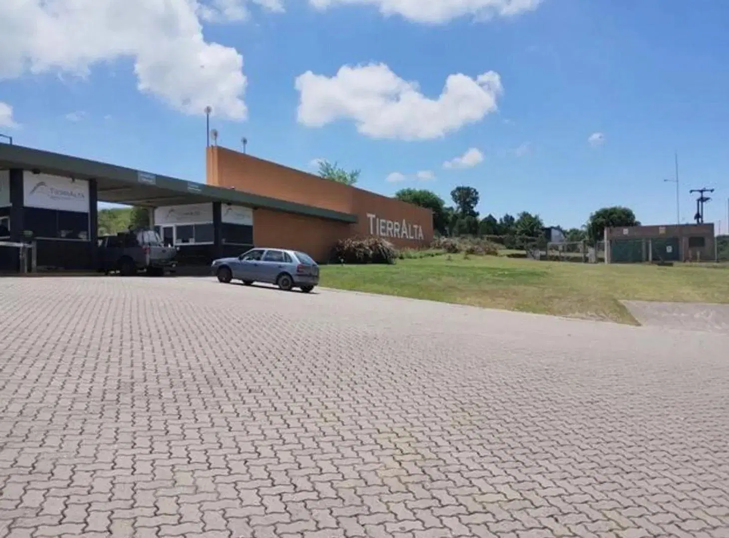 TERRENO EN VENTA EN TIERRA ALTA 806 M2 MALAGUEÑO 3