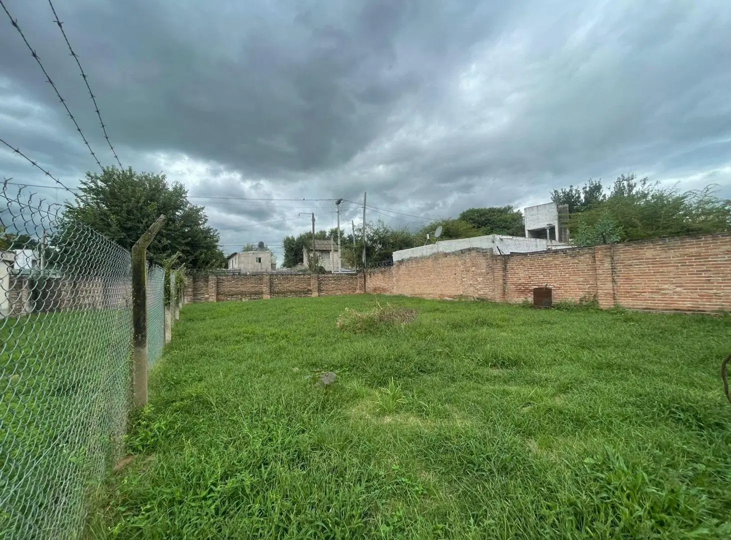 VENTA GRAN LOTE APTO HOUSING ARGUELLO 5