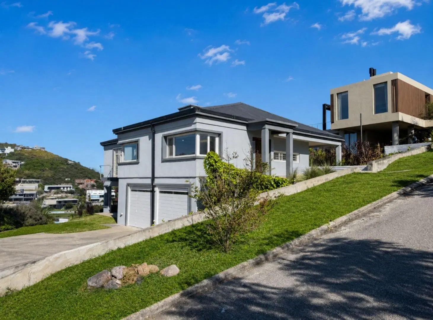 VENTA AMPLIA CASA 4 DORM COUNTRY LA CUESTA 4
