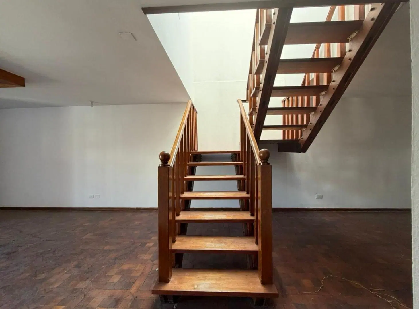 VENTA CASA 4 DORM BARRIO MAIPU 2A SECCION 5