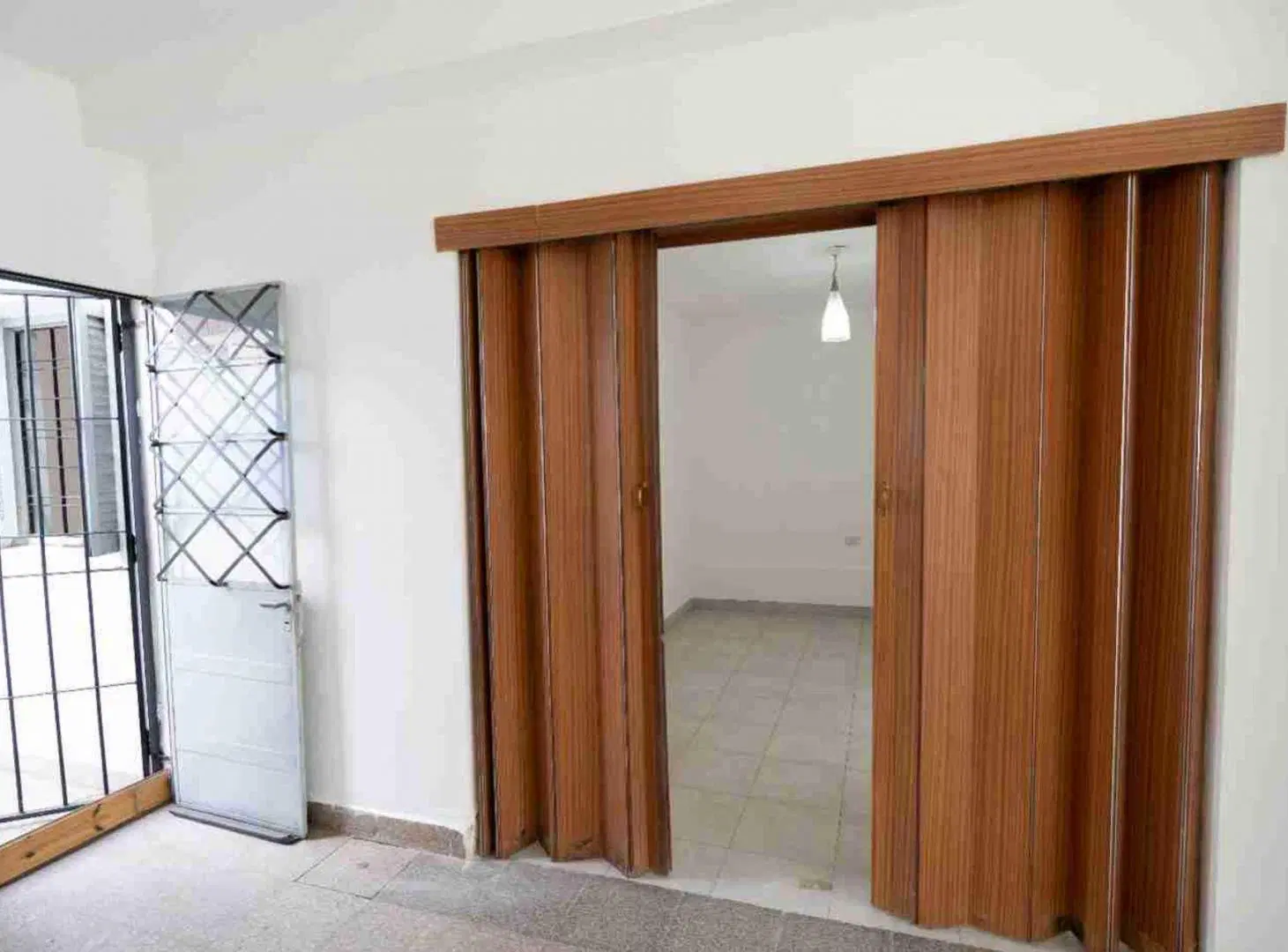 VENTA CASA 2 DORM BARRIO JARDIN 5