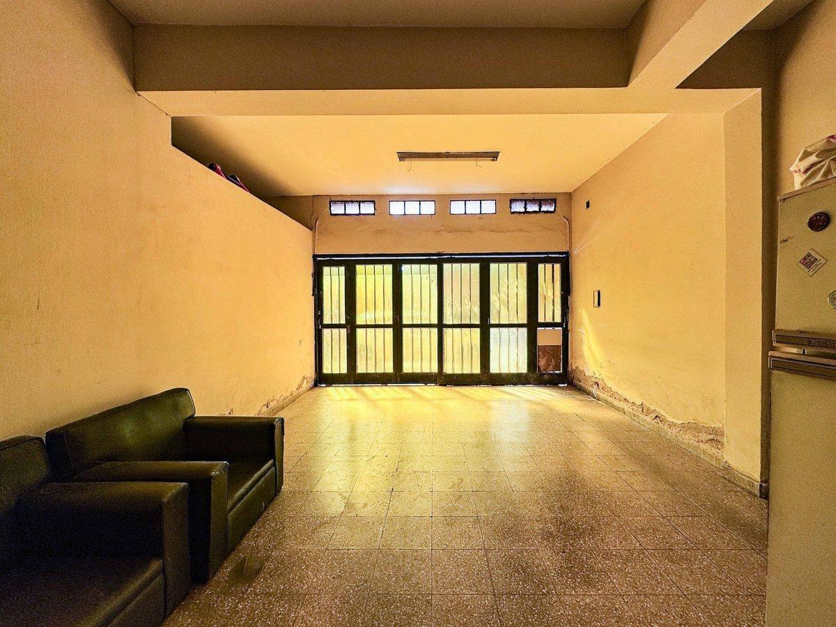 Foto de VENTA AMPLIA CASA 5 DORM + LOCAL B LOS PARAISOS, imagen 3